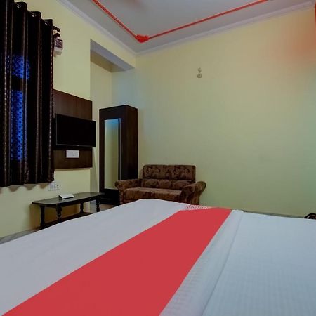 Oyo Hotel Malhotra Jaipur Bagian luar foto
