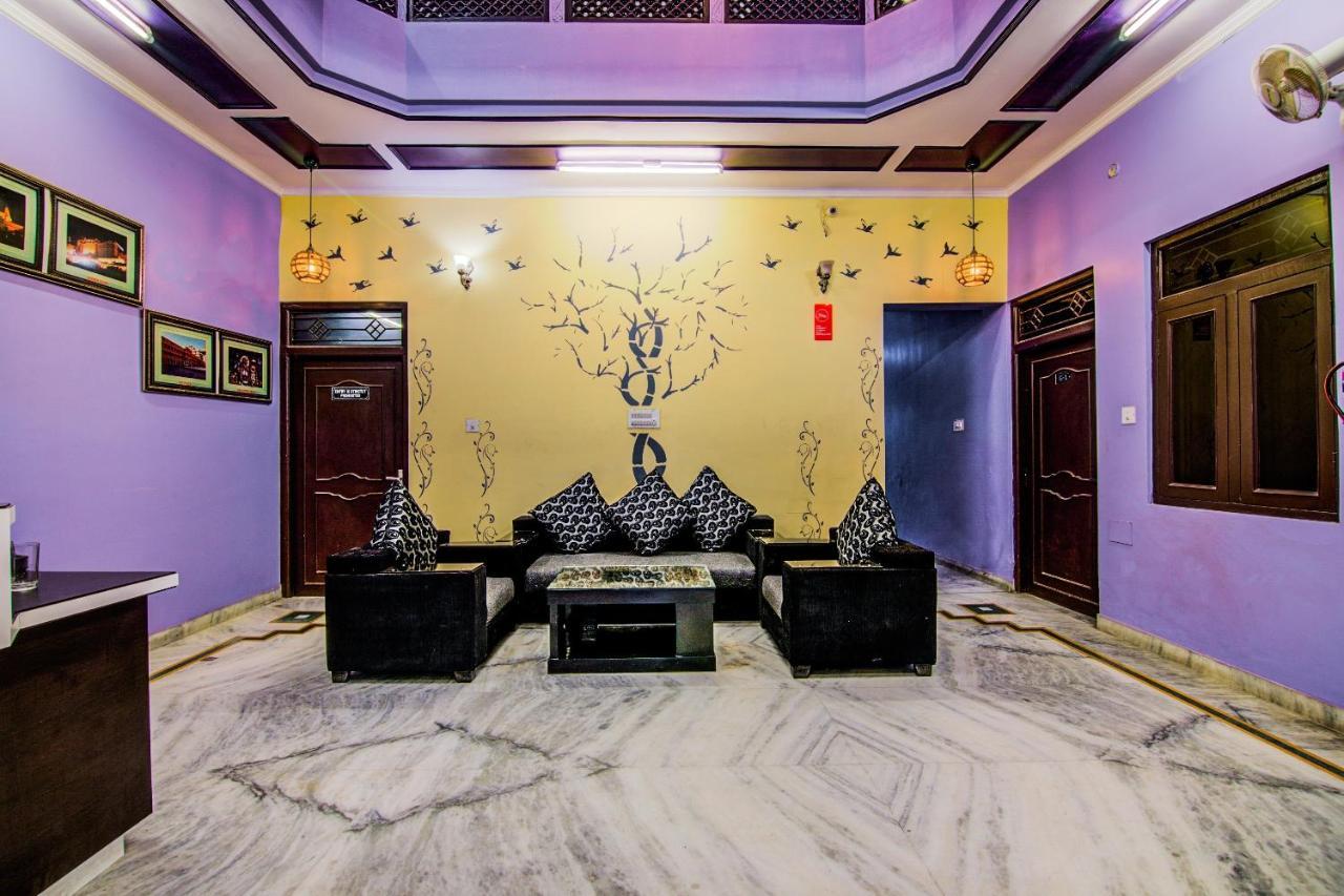 Oyo Hotel Malhotra Jaipur Bagian luar foto