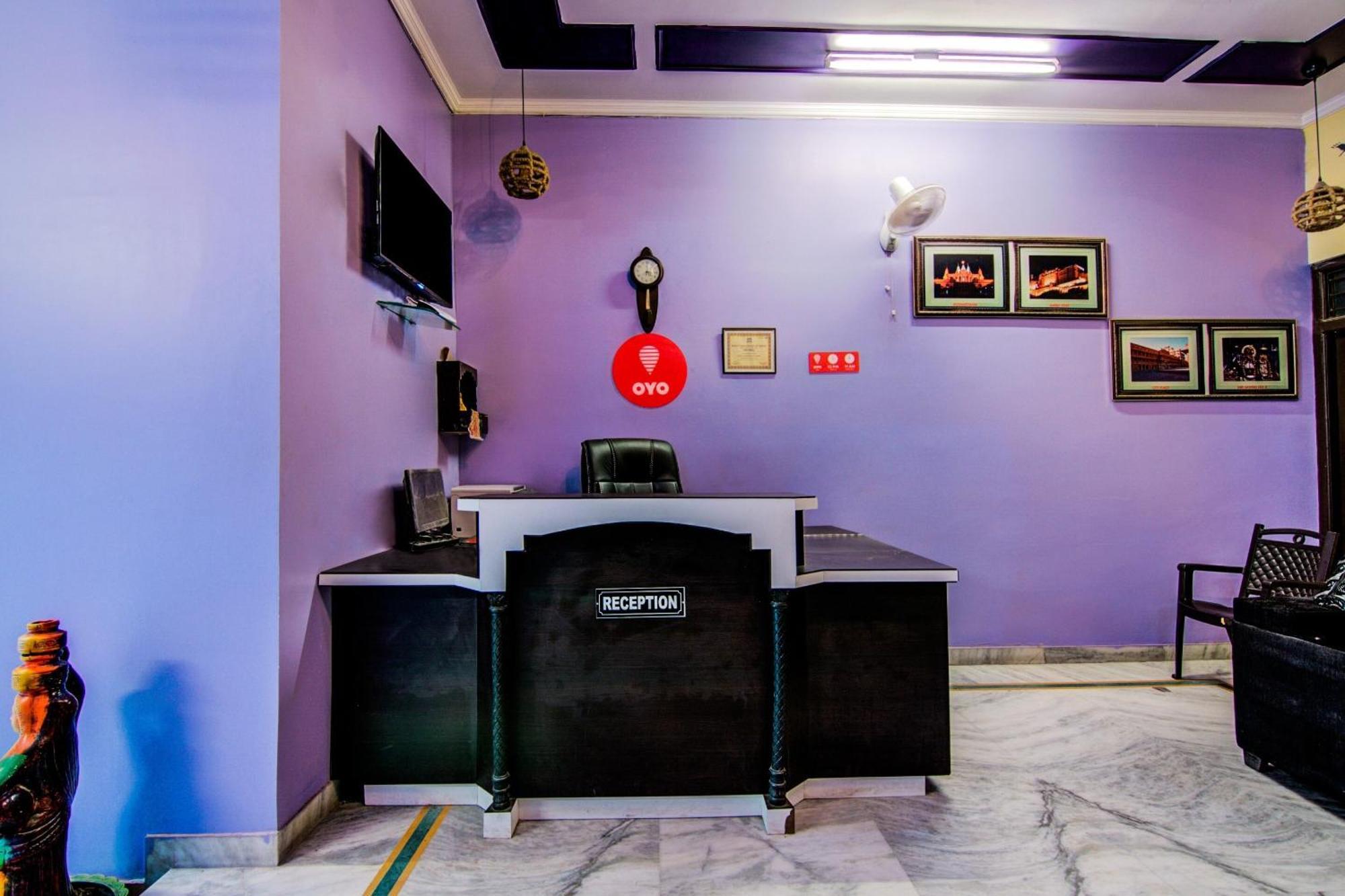 Oyo Hotel Malhotra Jaipur Bagian luar foto