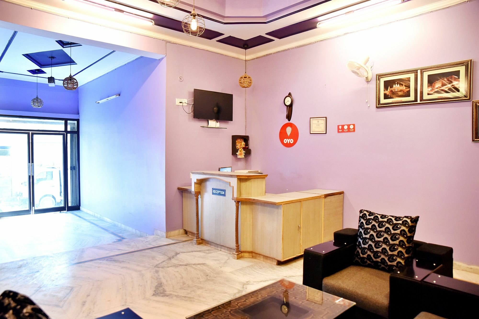 Oyo Hotel Malhotra Jaipur Bagian luar foto