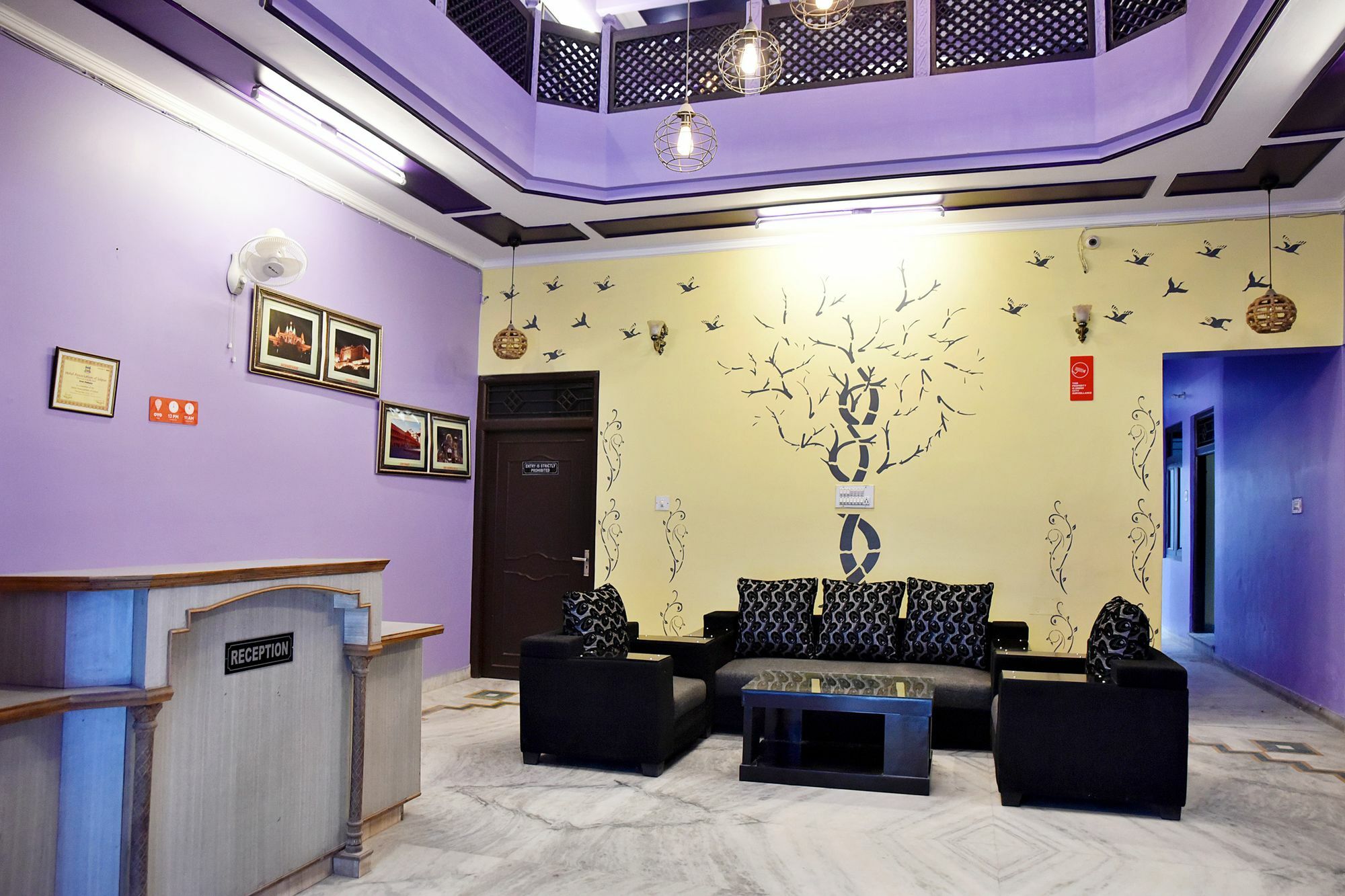 Oyo Hotel Malhotra Jaipur Bagian luar foto